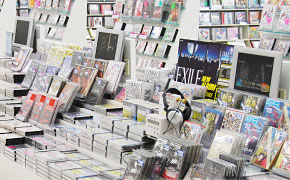 音楽映像もモニターで見られる