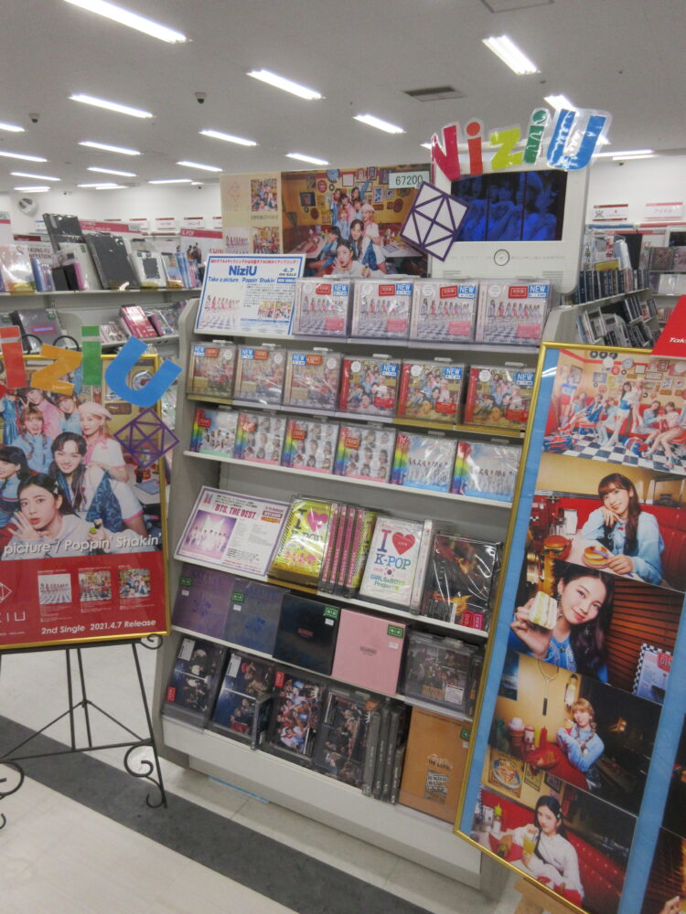 NiziU 待望の2ndシングル発売!