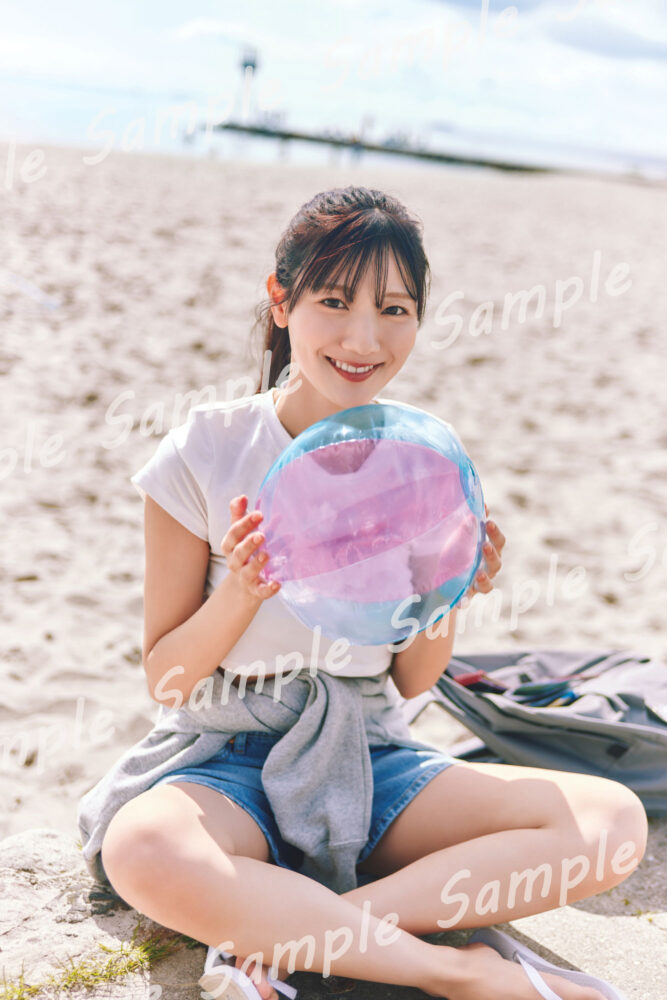 日向坂46 河田陽菜 2nd写真集 「テイクオフ」 コーチャンフォーオリジナル特典付き